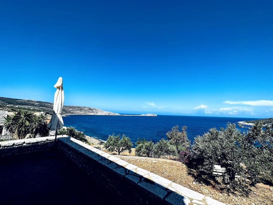 Cozy Cliff Tower W/ Breathtaking Sea Views Βίλα Agios Georgios Minas Εξωτερικό φωτογραφία